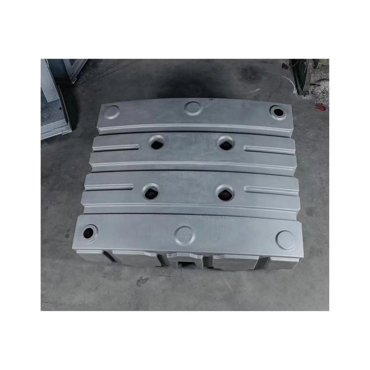 Factory customized 2000L 4000L 6000L septic tank with steel frame  for Industrial and Residential