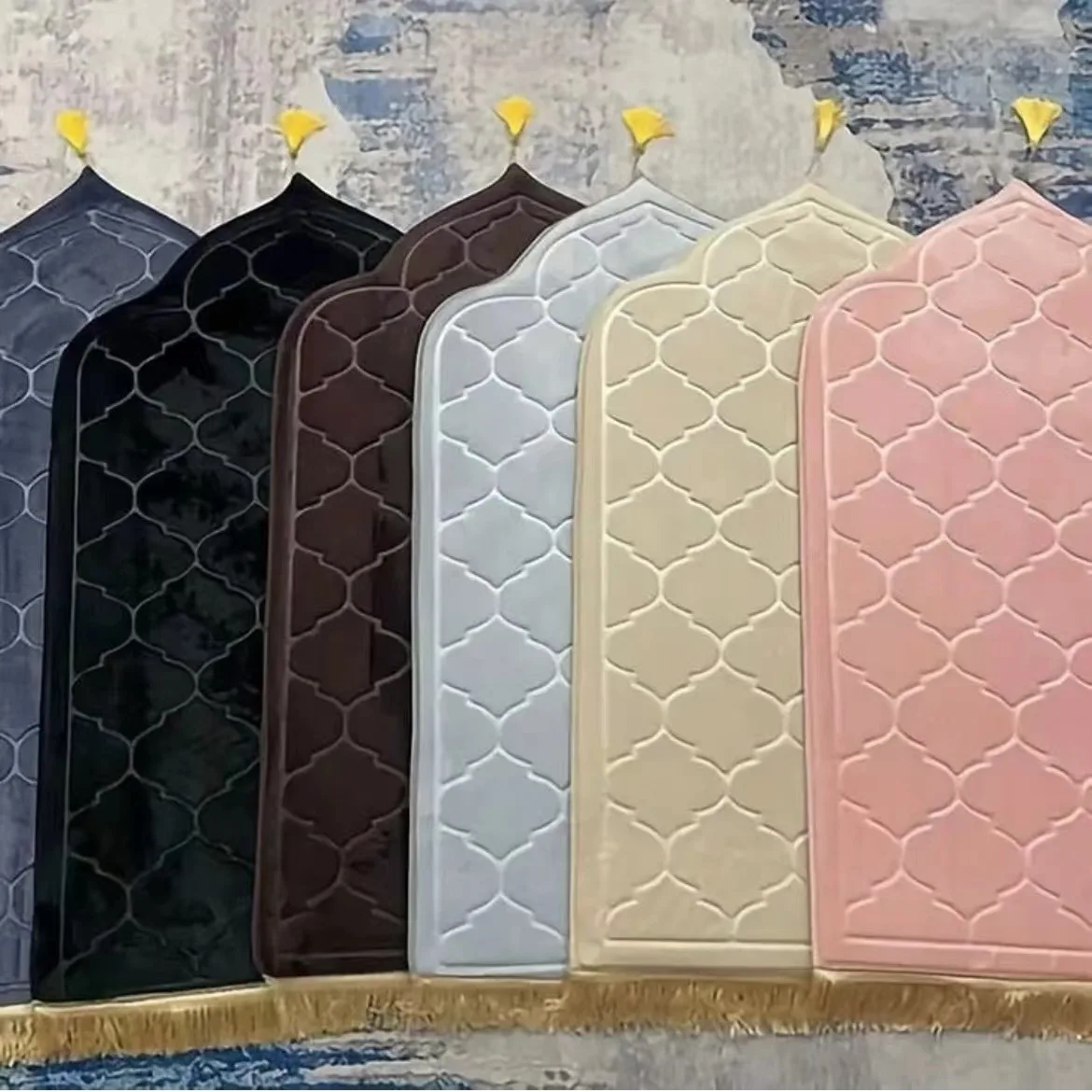 Prayer Rug Thick Embossed Prayer Rugs Carpet Muslim Prayer Mat with Tassel