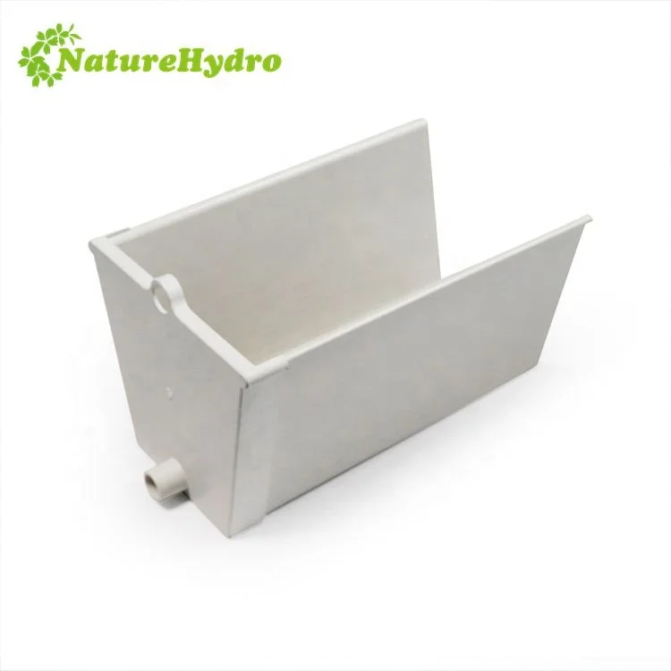 Vertical hydroponic channels pvc gutter grow system for strawberry