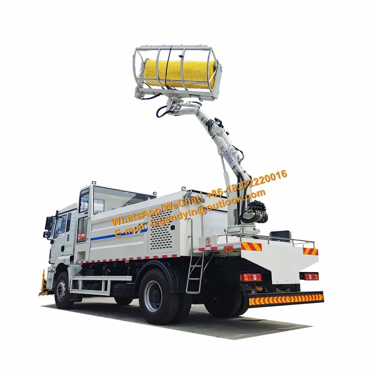 Chengli CLW guardrail washing  broom wall cleaning truck