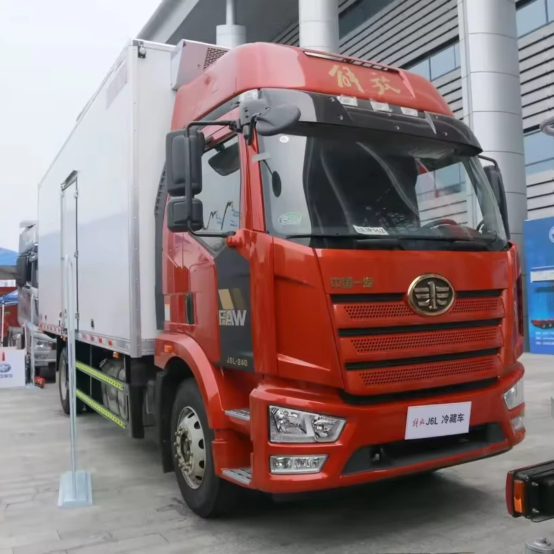 9.5 meter 57 CBM Insulated deep freezers cold delivery refrigerator truck heavy duty chiller lorry box van refrigerated trucks