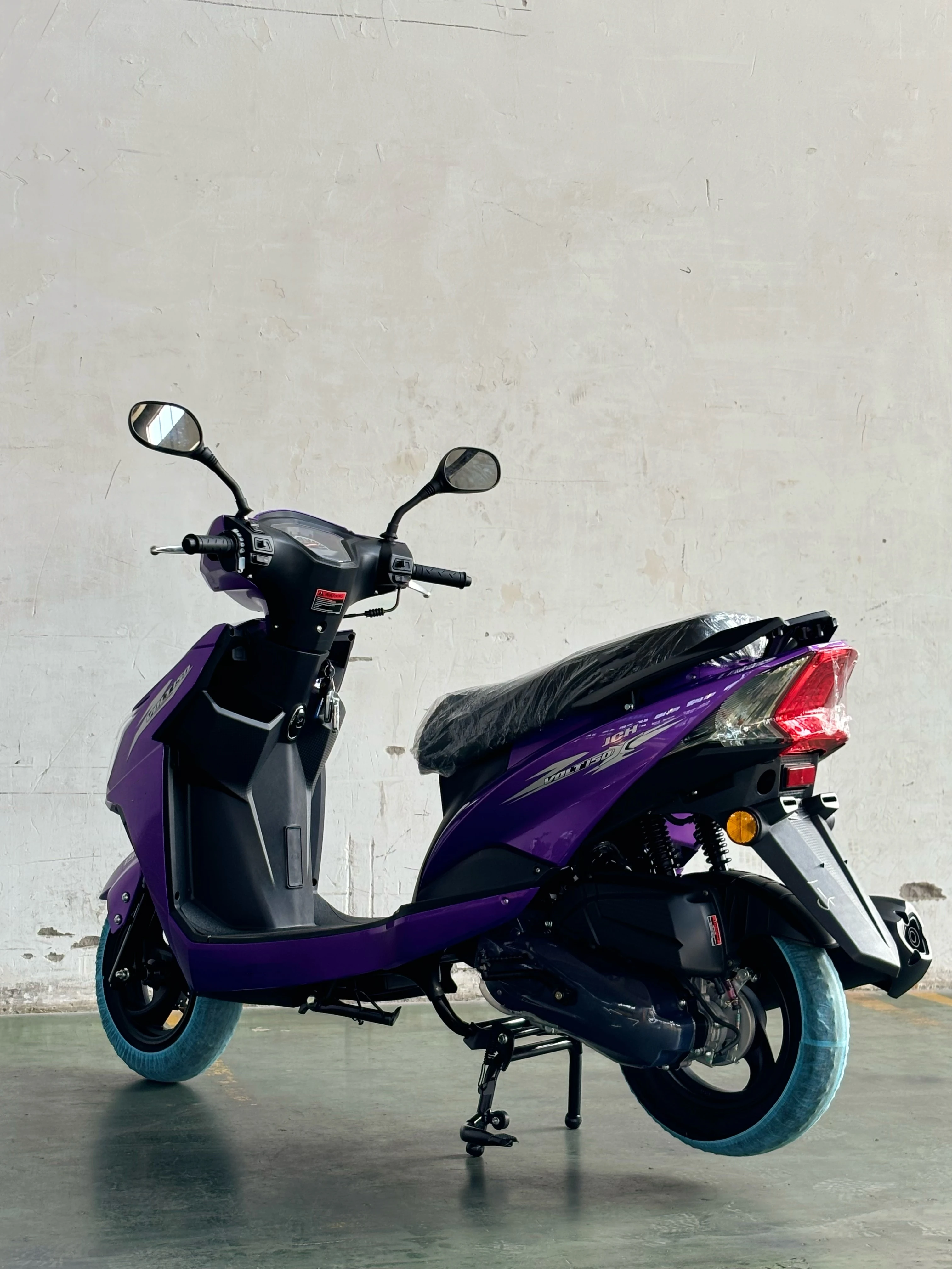 Заводская поставка 4-тактные 125cc 150cc газовые скутеры для взрослых с гидравлическим амортизатором дисковые барабанные тормоза