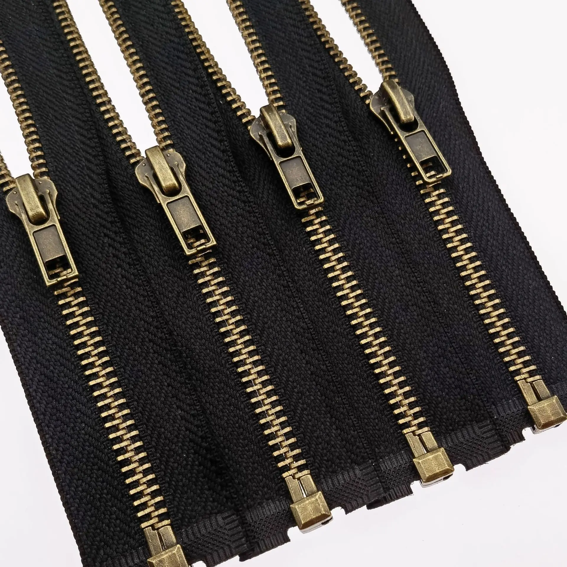 hight quality #5 HENGWEI Brand custom durable  Colorful copper zipper   metal zip by the meter brass teeth gold jacket zipper