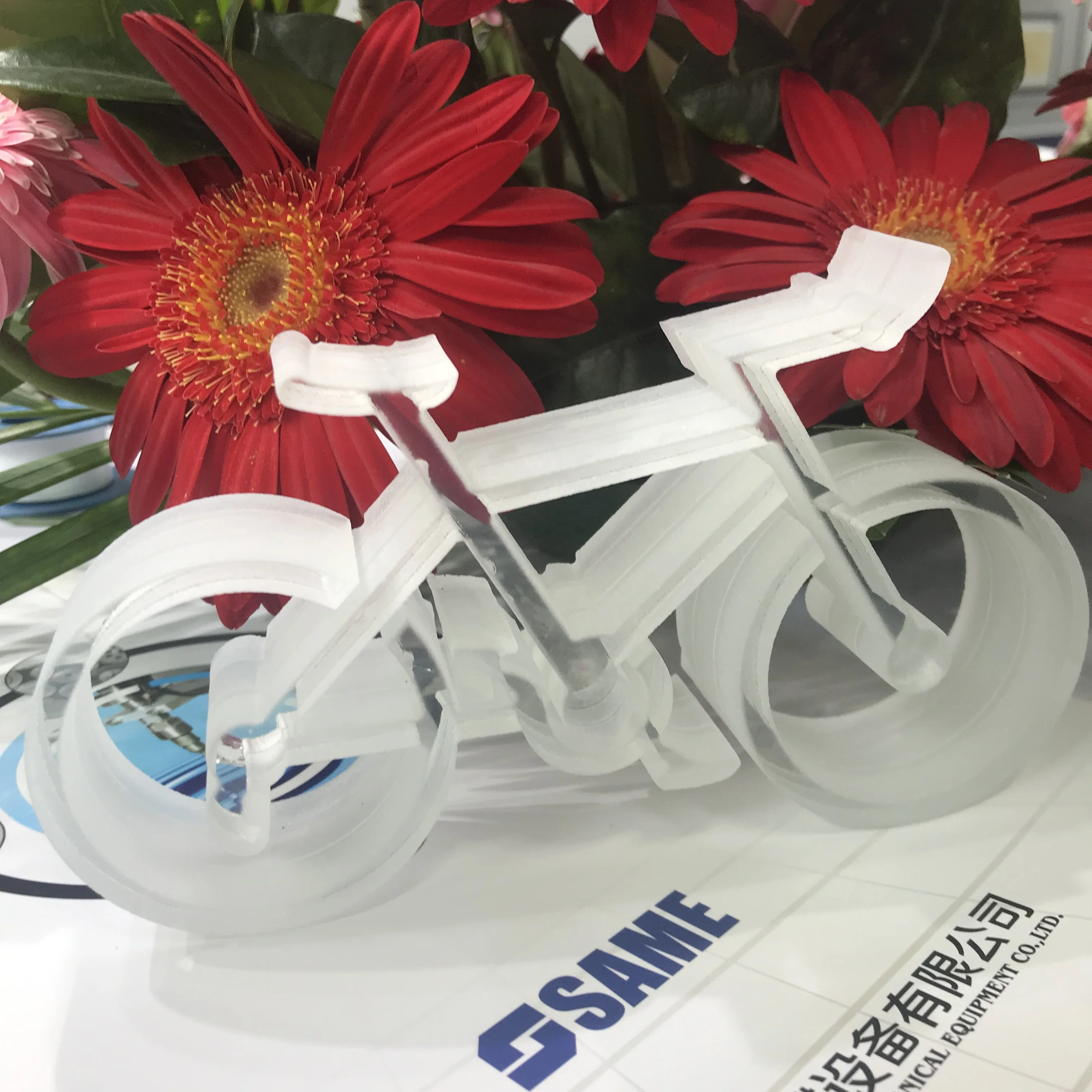 Станок для резки стекла в водной струи