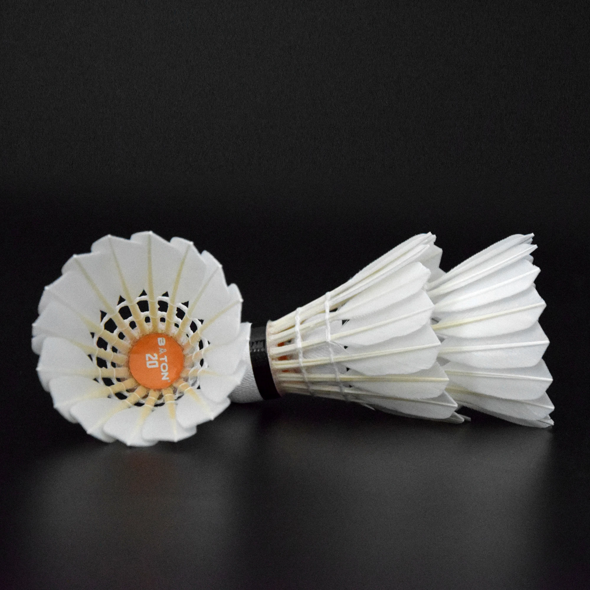 Super-Durable Professional Grade Badminton Baton Factory Shuttlecock 2-Layer Natural Cork Duck Feather Duck Shuttle Players