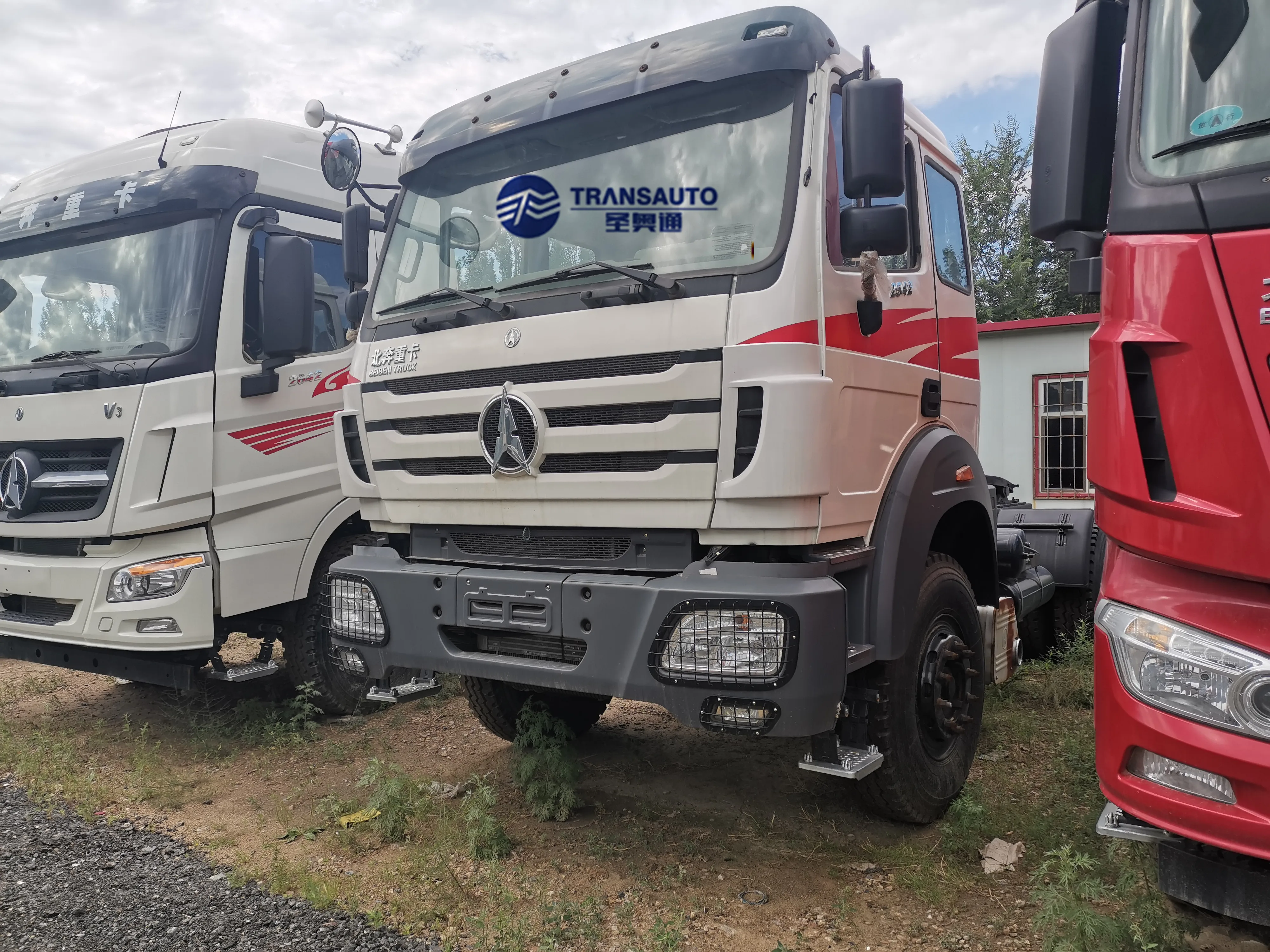 China Beiben 6x6 6x4 351 - 450Hp camion tracteur trailer head truck prices