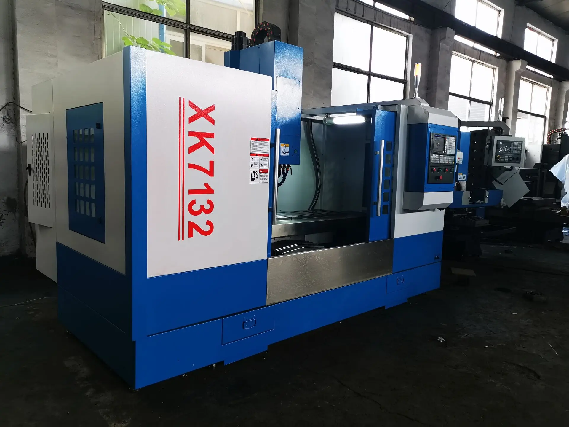 Большой стол XK7132 CNC фрезерный станок с 4 осями