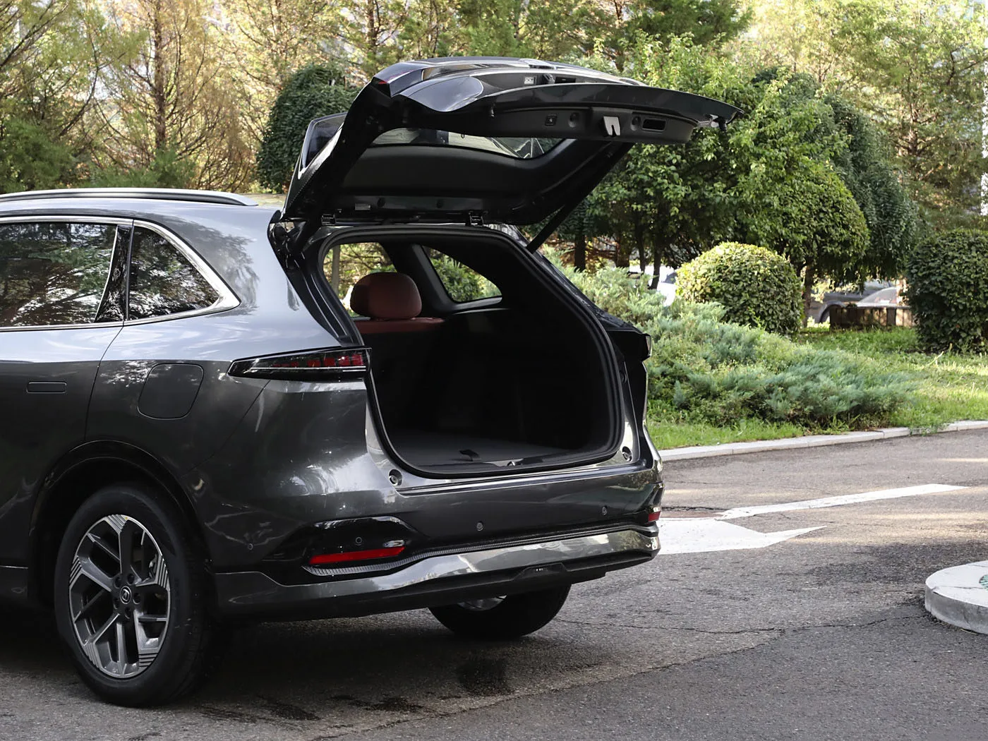 360 ° Панорамное изображение Changan CS75 Plus Авто 5-дверный бензиновый компактный внедорожник с гарантией 3