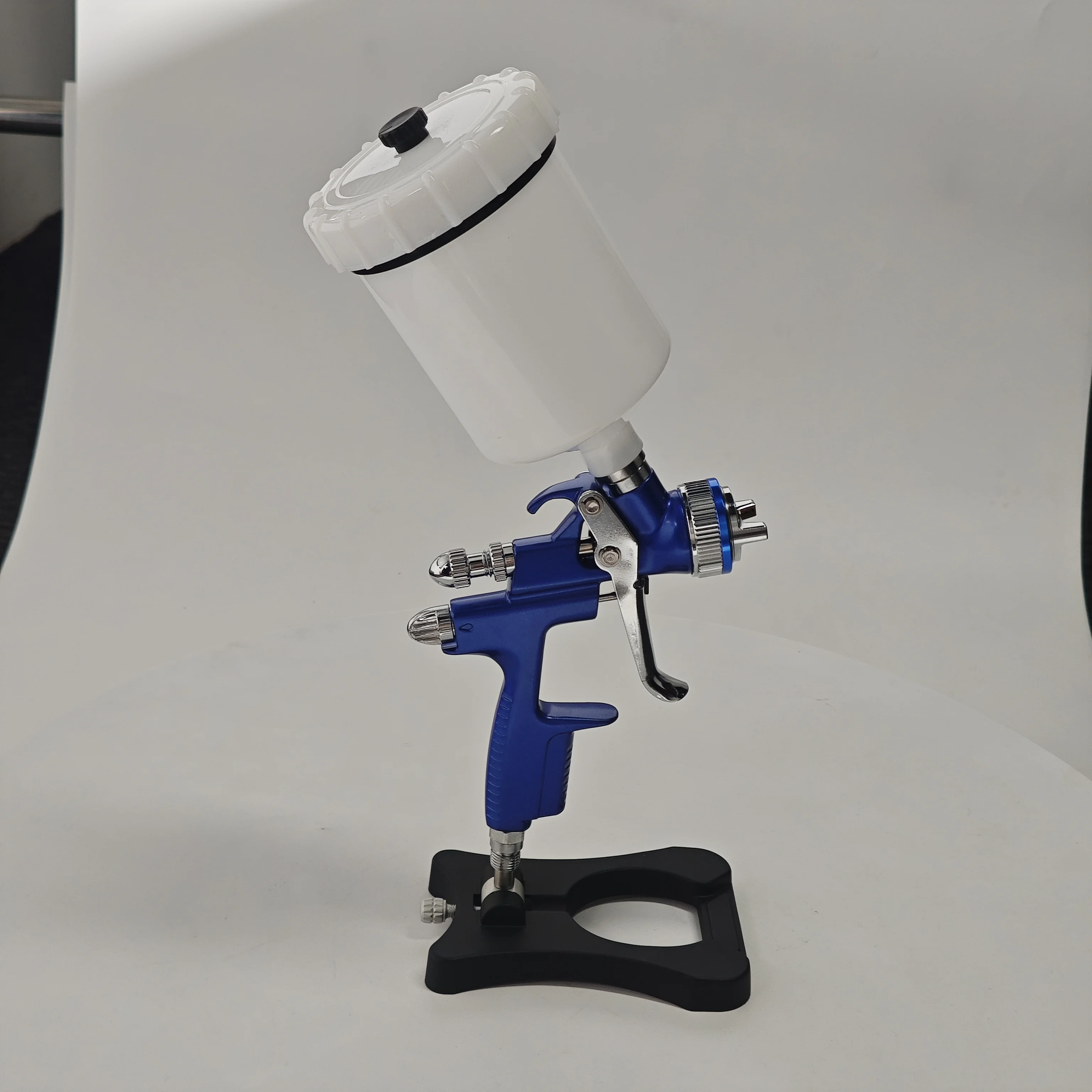 1.1MM ONE HEAD PAINTING SPRAY GUN No. LYH-G-P06 CHROME SPRAYER FOR METAL PLASTIC SURFACE TREATMENT