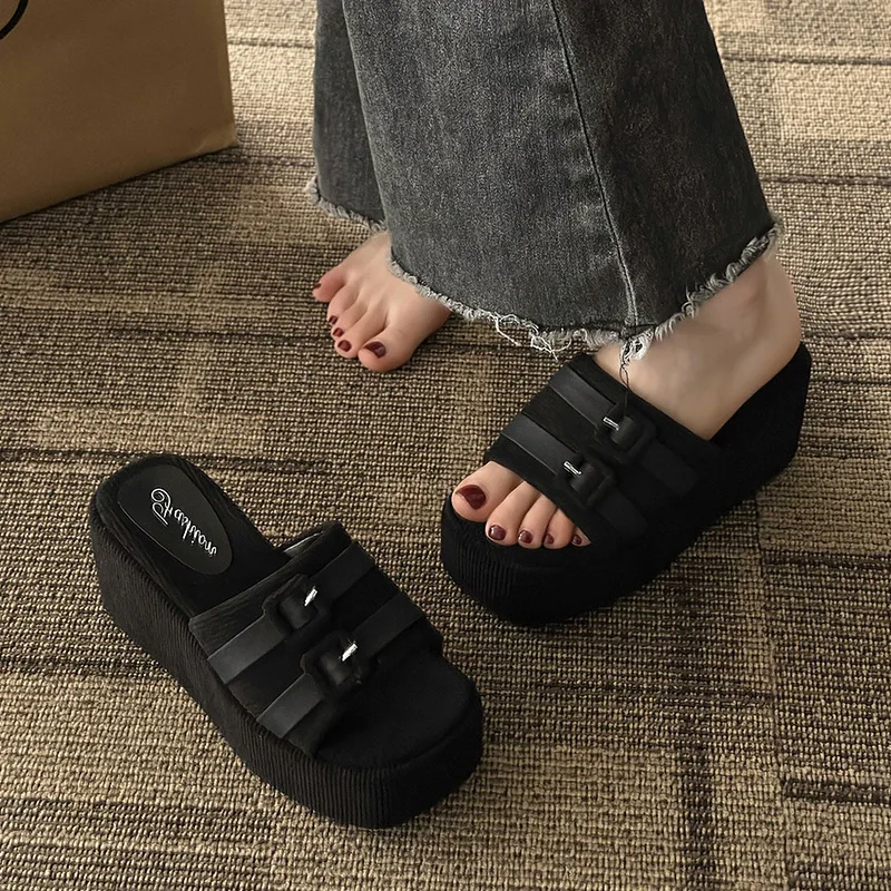 2023 Summer New Wide Face Buckle Strap Slippers Colored Casual Matsutake Sole Cool Slippers Thick Sole Double Row Slippers