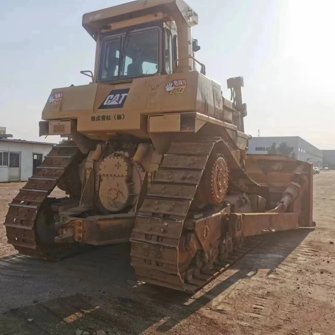 Используется оригинальный гусеничный бульдозер CAT d9R используется в хорошем состоянии для горячей продажи