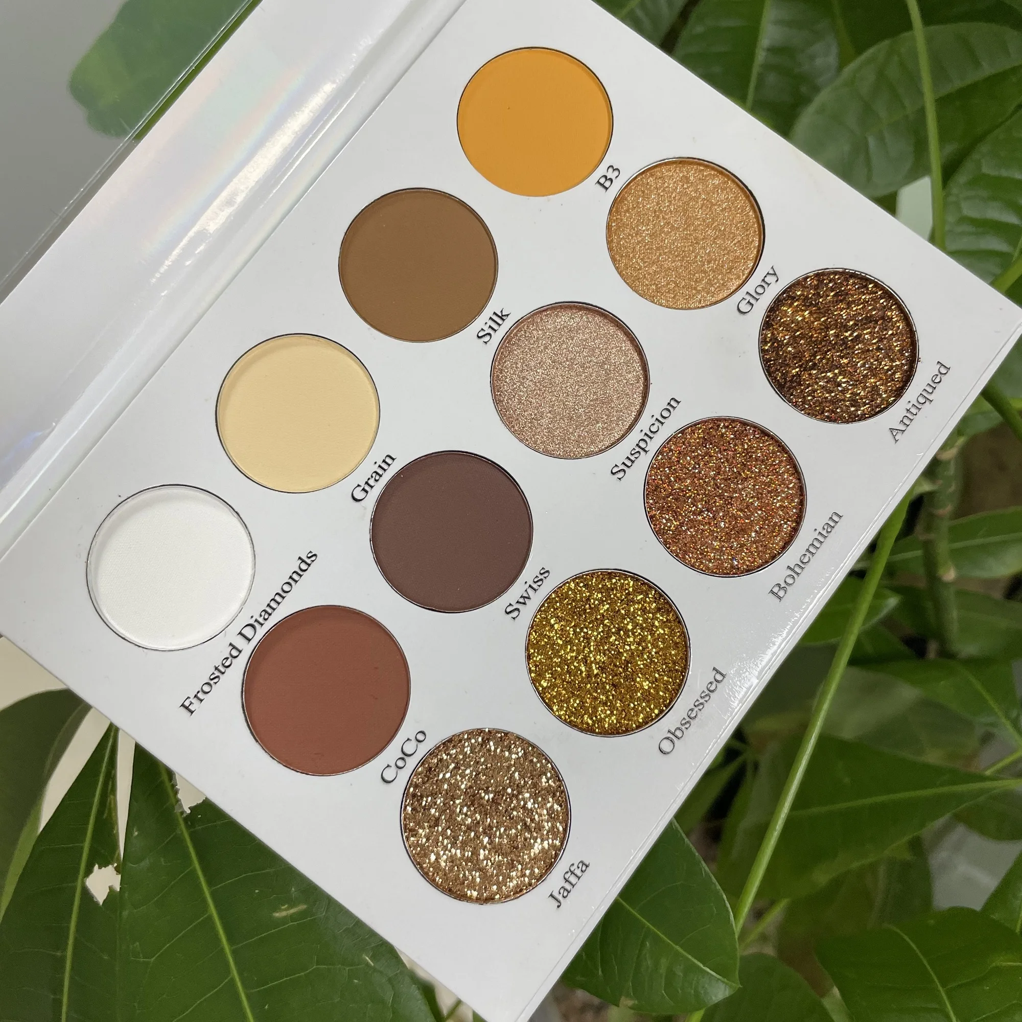 Pick Your Own Colors Eyeshadow Private Label Whosale Empty Makeup Cardboard Eyeshadow Palette