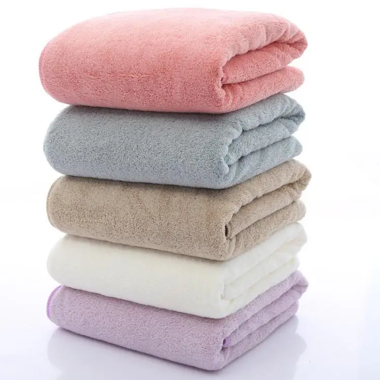 85% polyester and 15% polyamide plush quick dry solid color beach microfiber pool towel