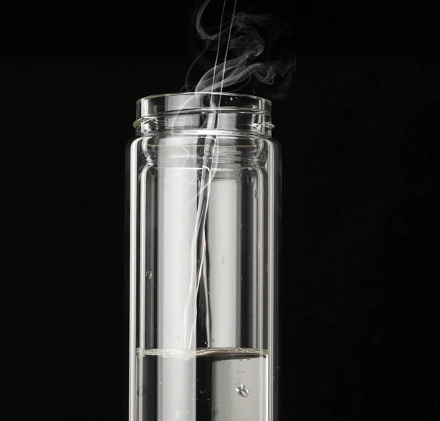 Изготовленным на заказ логосом Чай infuser фруктового сока герметичная стаканы с двойной стенкой Изолированная стеклянная бутылка для воды бамбуковой крышкой