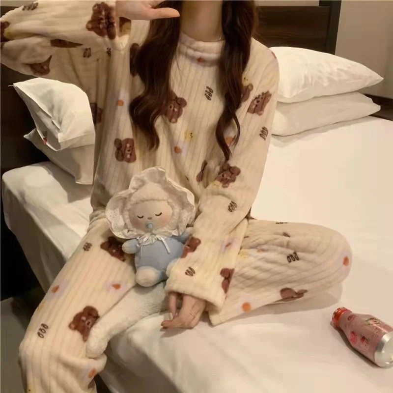 factory wholesale winter flannel printed cute pijamas for women new design pajamas set warm nightgown