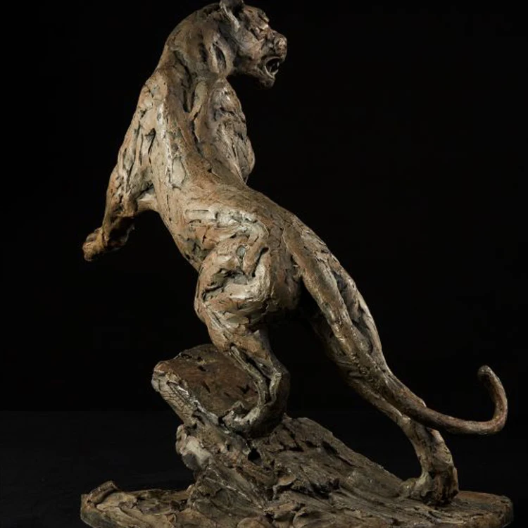 Artificial and popular modern bronze jump cheetah sculpture