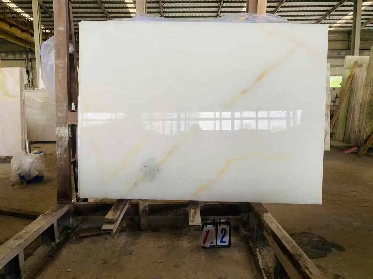Polished White Onyx Slab Wall Tile Luxurious Material Eramosa Marble