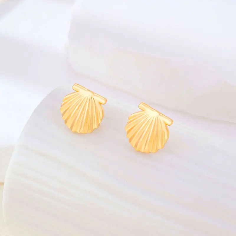 CDD French Vintage Metal Shell Shape Texture Geometric Stud Earrings for Women Girls Party Travel Ear Decoration