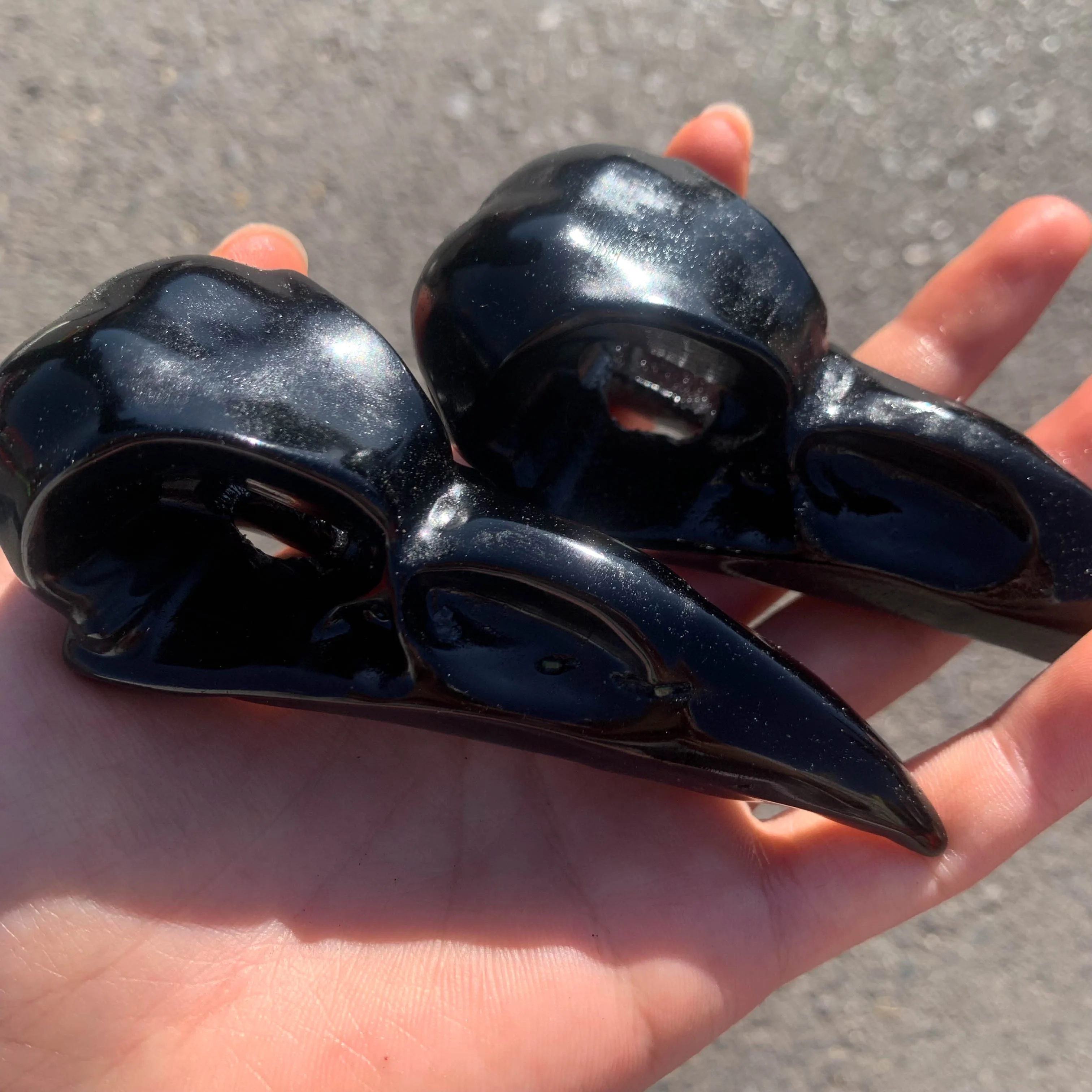 Wholesale Natural Crystal Carving Crafts Healing Black Obsidian Raven Skulls for Decor