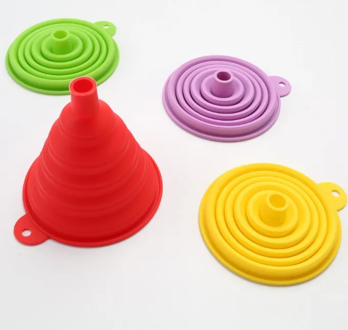Small and Large Kitchen Gadgets Accessories Foldable Silicone Collapsible Funnels for Filling Water Bottle Liquid Transfer