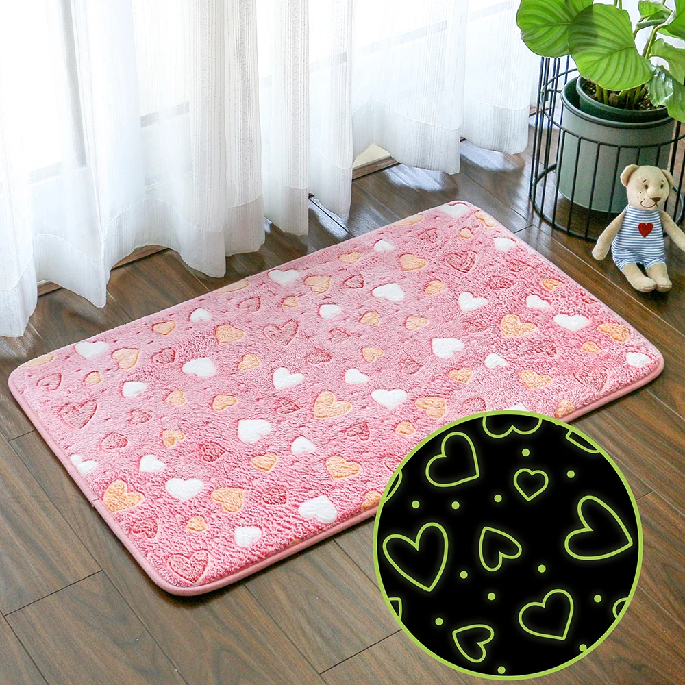 Absorbent Mattress Is Safe Environmentally Friendly Comfortable Durable Bath Mat Love Pattern Flannel Pink Glow in The Dark