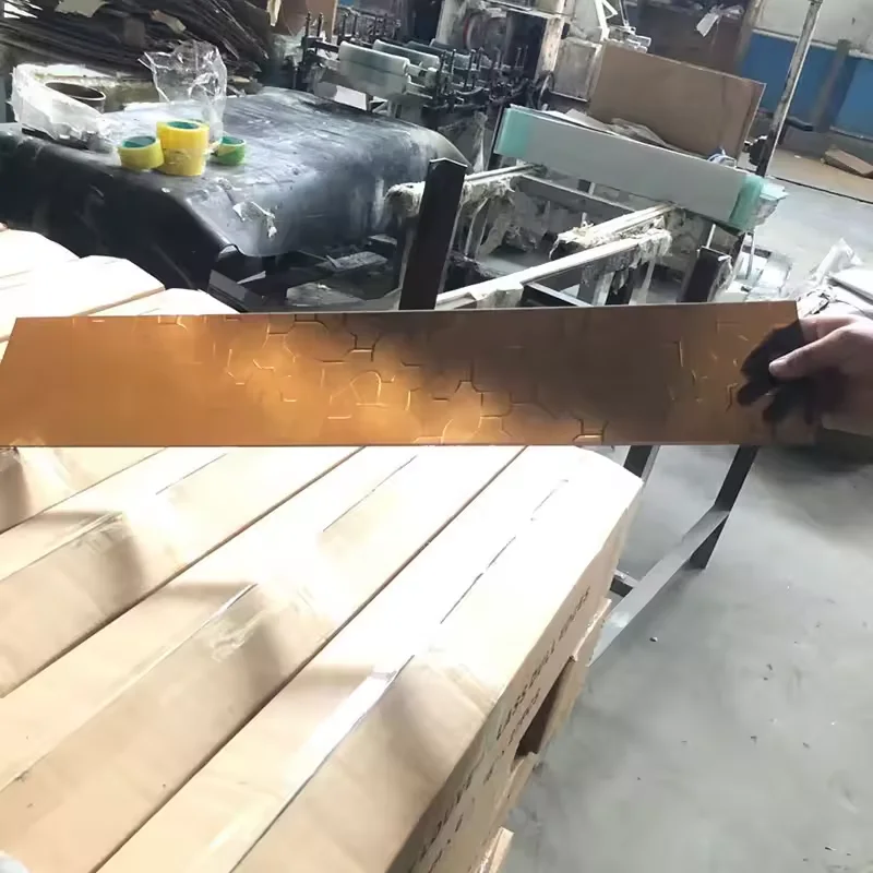 Stock goods Louvre Jalousie Window Glass Factory Price of Glass Louver 4mm, 5mm, 6mm Clear float/patterned louvre glass sheet