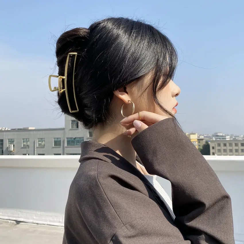 Sayoung Girls 4 inch 11cm  large goldplatend gold chain cross hair accessories jumbo big metal clamps hair claw clip for women