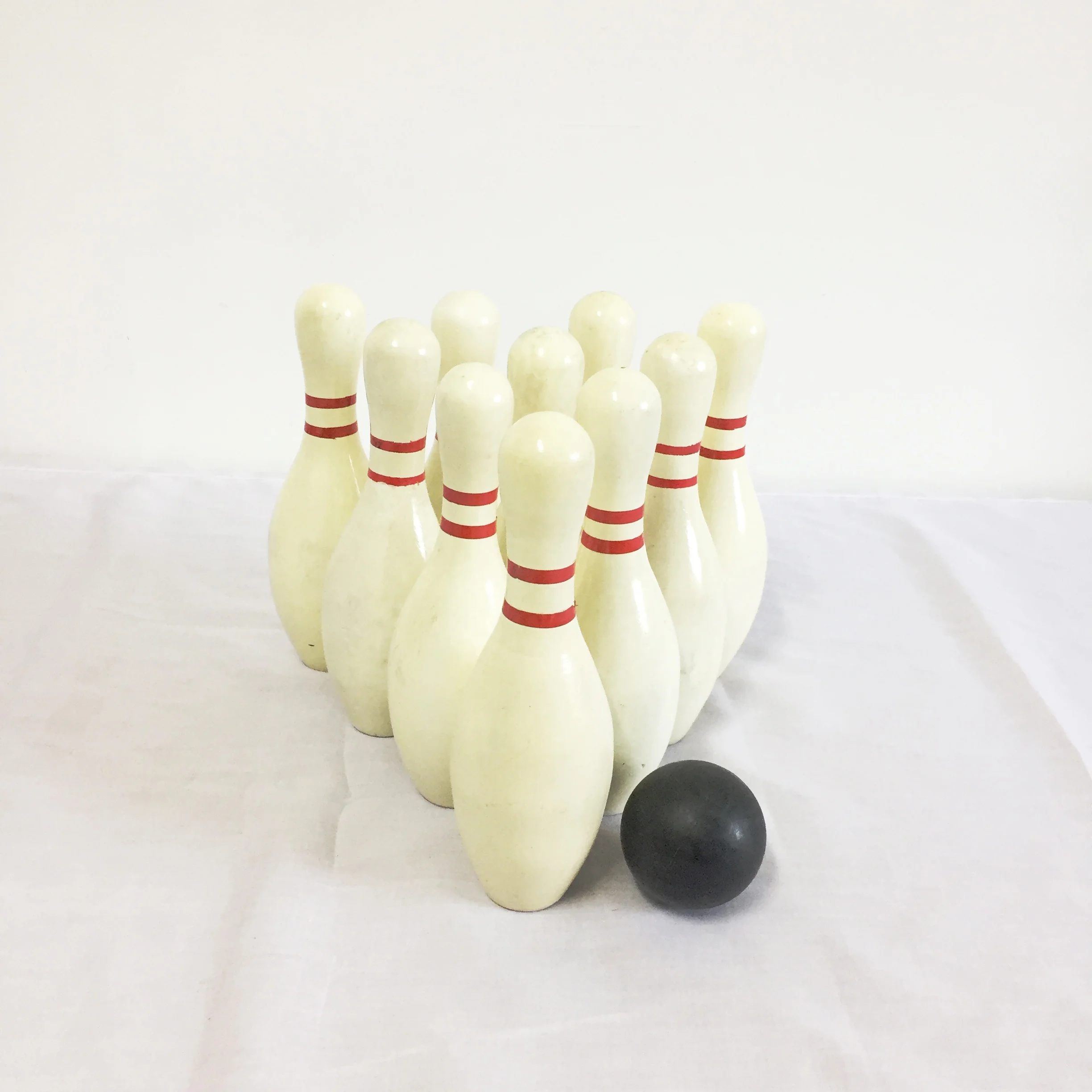 11pcs custom color Kid-parent Indoor Interact educational games children wooden bowling pin game set