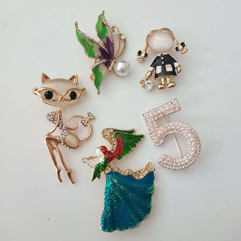 Liberty Gifts china factory hot selling exclusive kitten girl angel wholesale ladies designer inspired brooches and pins set