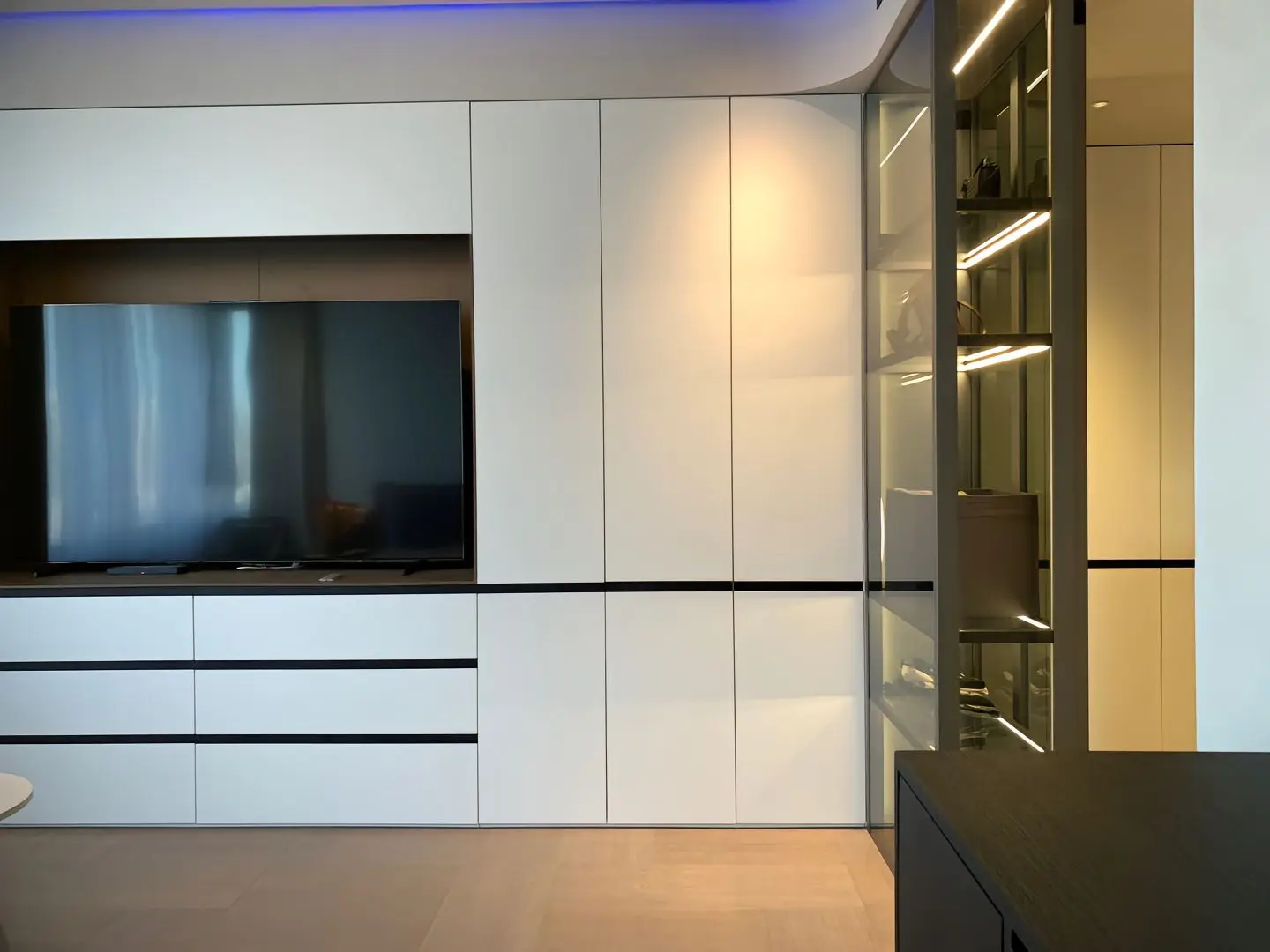 Custom Factory Modern Hospitality Bedroom Furnishings 5 Star Luxury Standard Hotel Room Furniture
