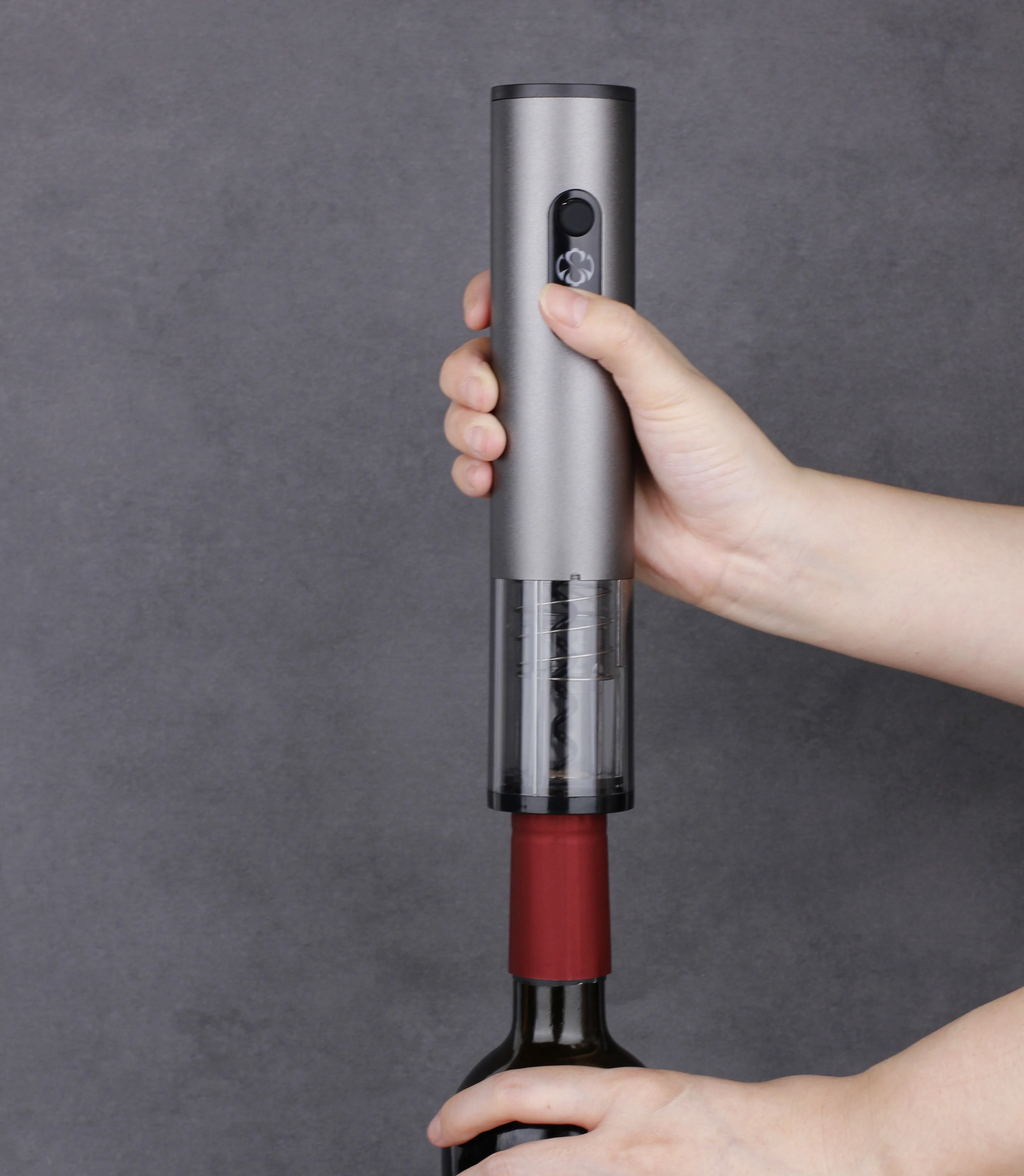 C006 Customized Classic Carbon Stainless USB Type-C Rechargeable Auto Electric Corkscrew Wine Bottle Opener Kit with Dry Cell