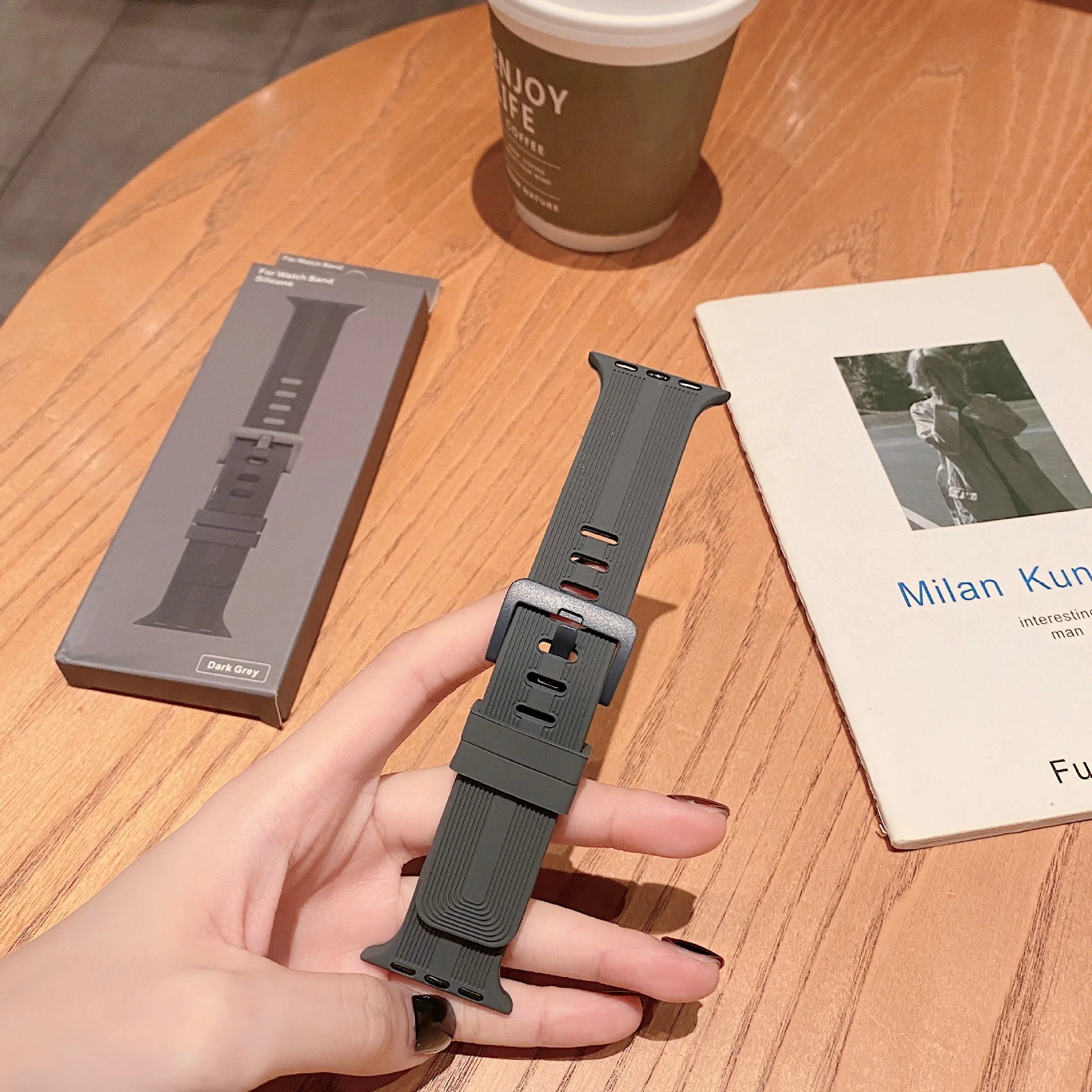 Silicone Strap 40mm 44mm 45mm 41mm 38mm 42mm 44 mm Rubber watchband bracelet For Apple Watch iWatch serie 3 4 5 6 se 7 band