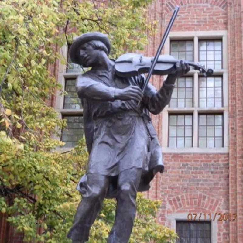 Outdoor  Bronze Violin Statue Musical Instrument Sculpture Musician Family Bronze Figure Group Statue