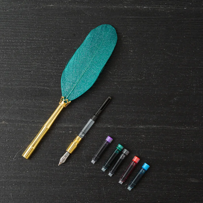 New arrival calligraphy pen vintage feather fountain pen gift set with 5 nibs,Ink sac and colorful ink