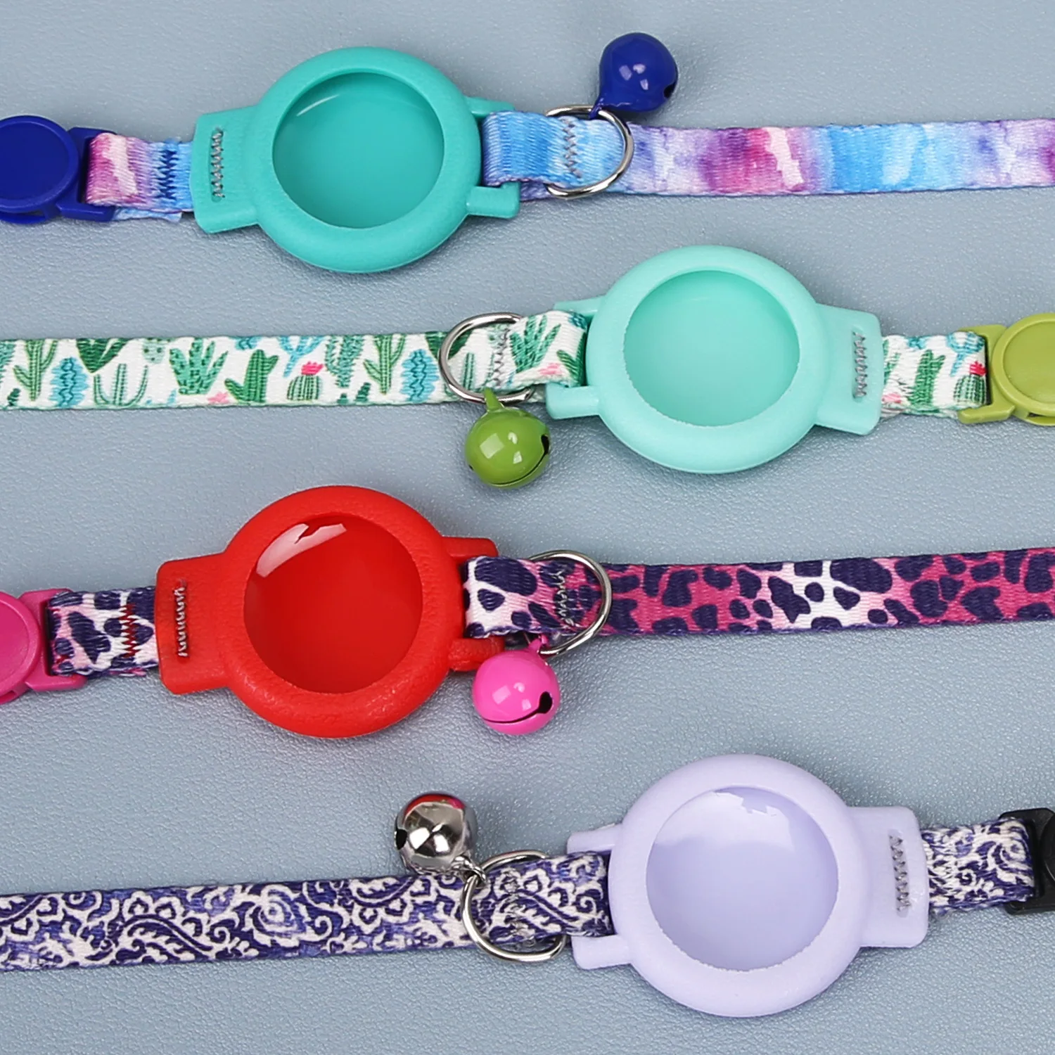 Designer Cat Collar Pattern For Air tag Cat Collar Safety Buckle Adjustable Comfortable Soft Puppy Collar For Airtag