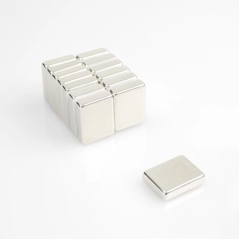 Магнитные сильные постоянные магниты 25x10x3 мм N52 класс Неодимовый блок маленький тонкий прямоугольный