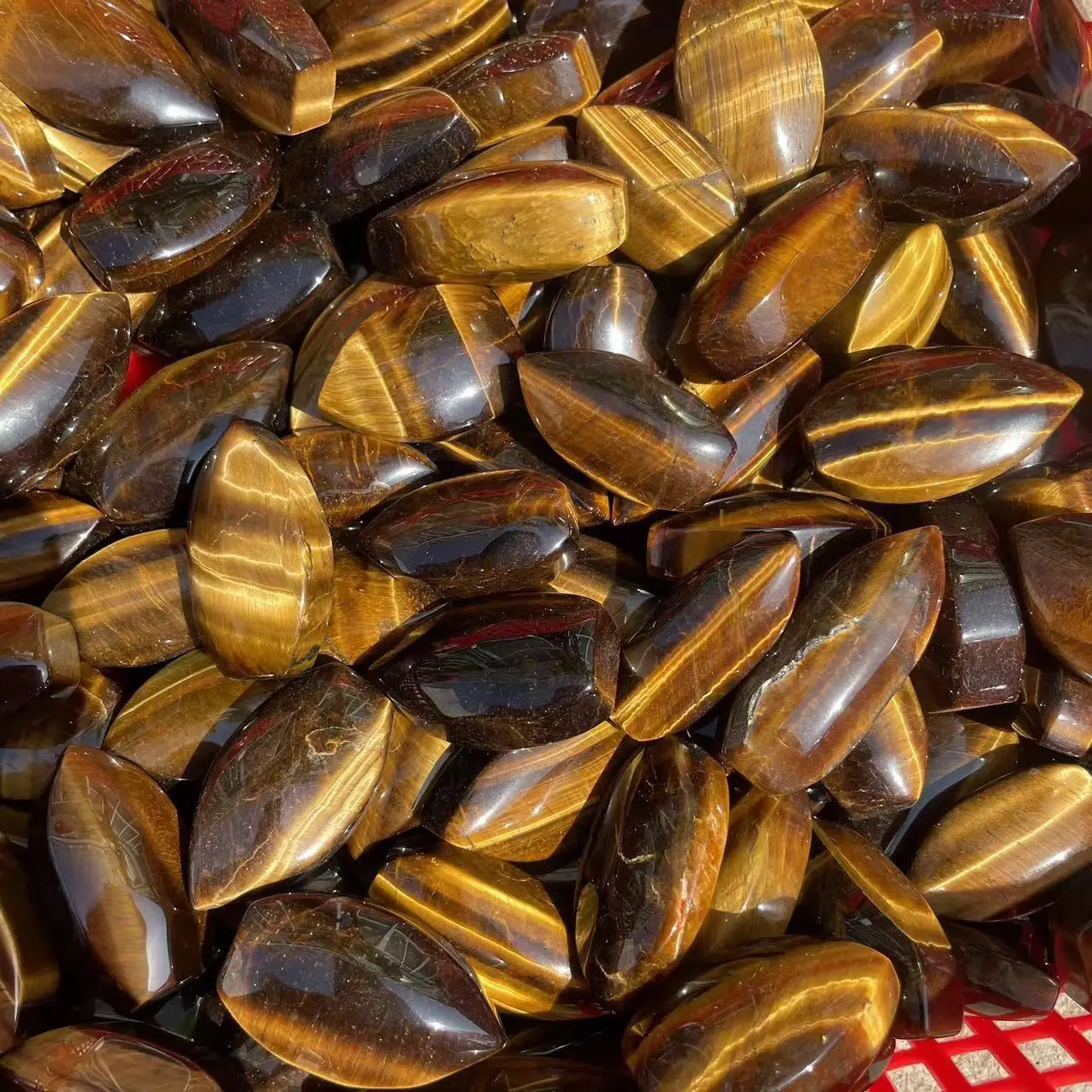 hand Carved small size puffty tiger eyes palm stones Natural Gemstones Healing Stones Craft for Souvenirs tiger eyes stones