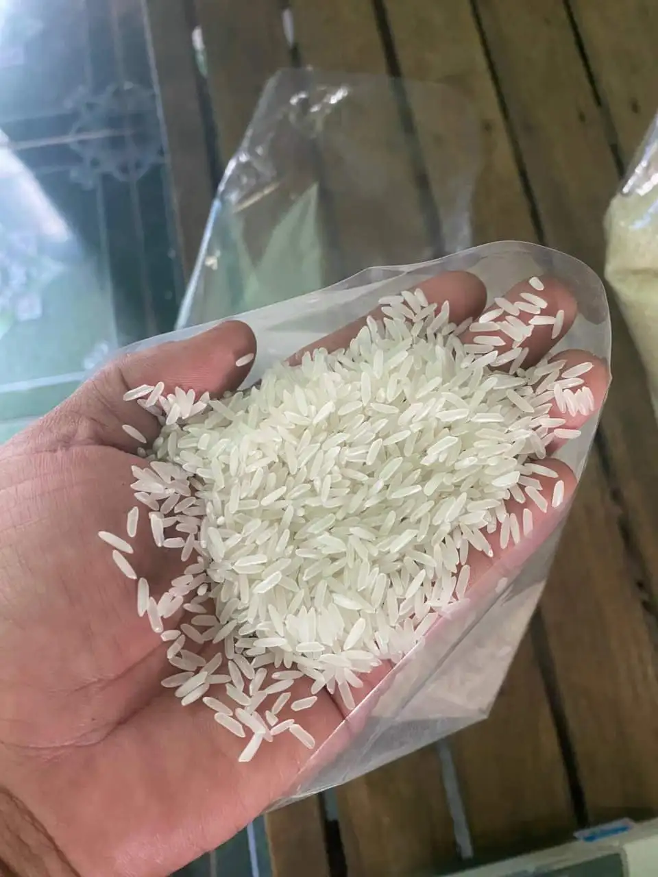 Max 2023 Soft White Jasmine Rice Fresh Grain Origin from Vietnam 6.8mm Style with Dried White Color Packing Style Time