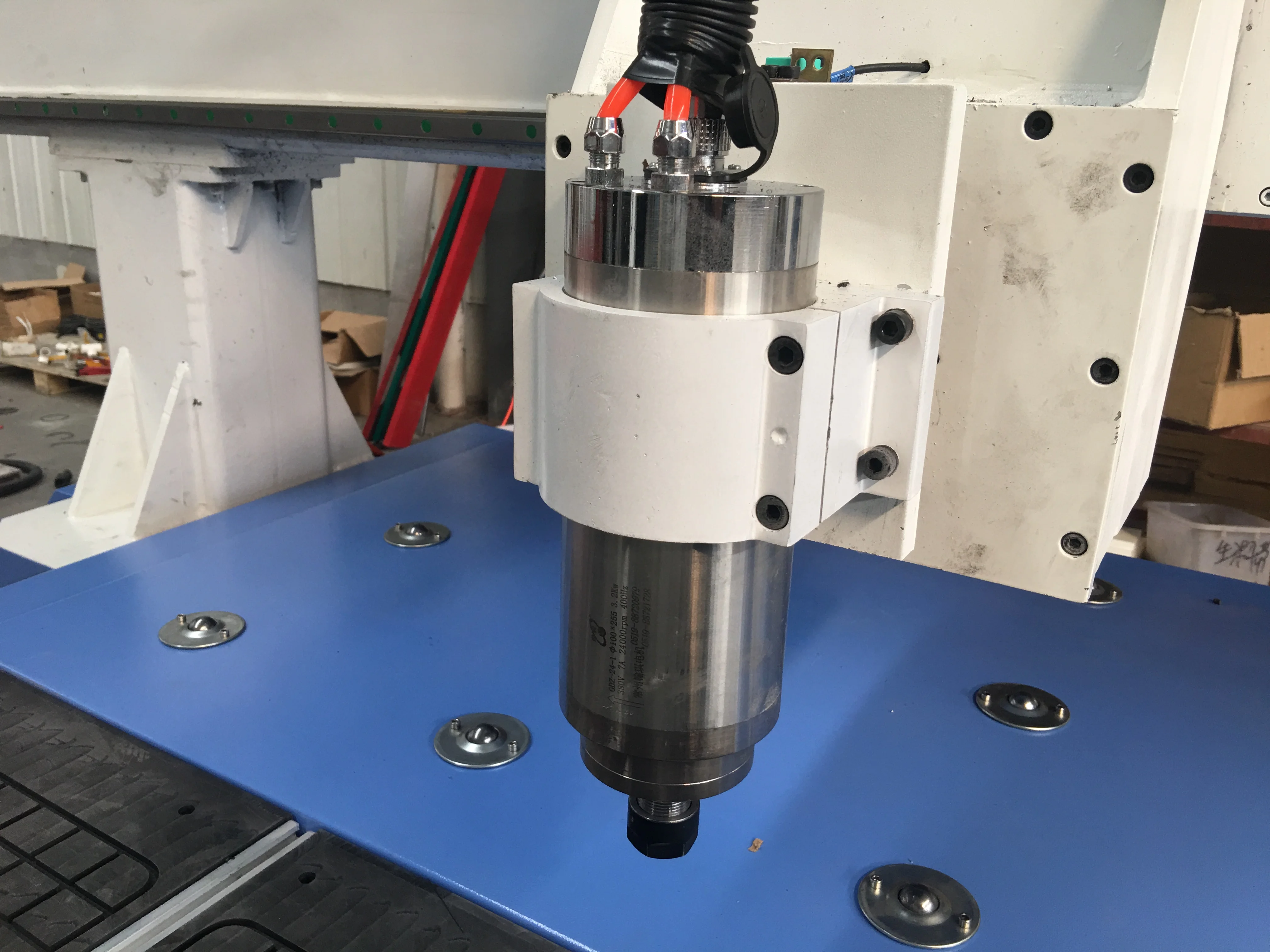 Резьба по дереву машины/фасонно-фрезерный станок с ЧПУ машина/5axis Cnc фрезерный