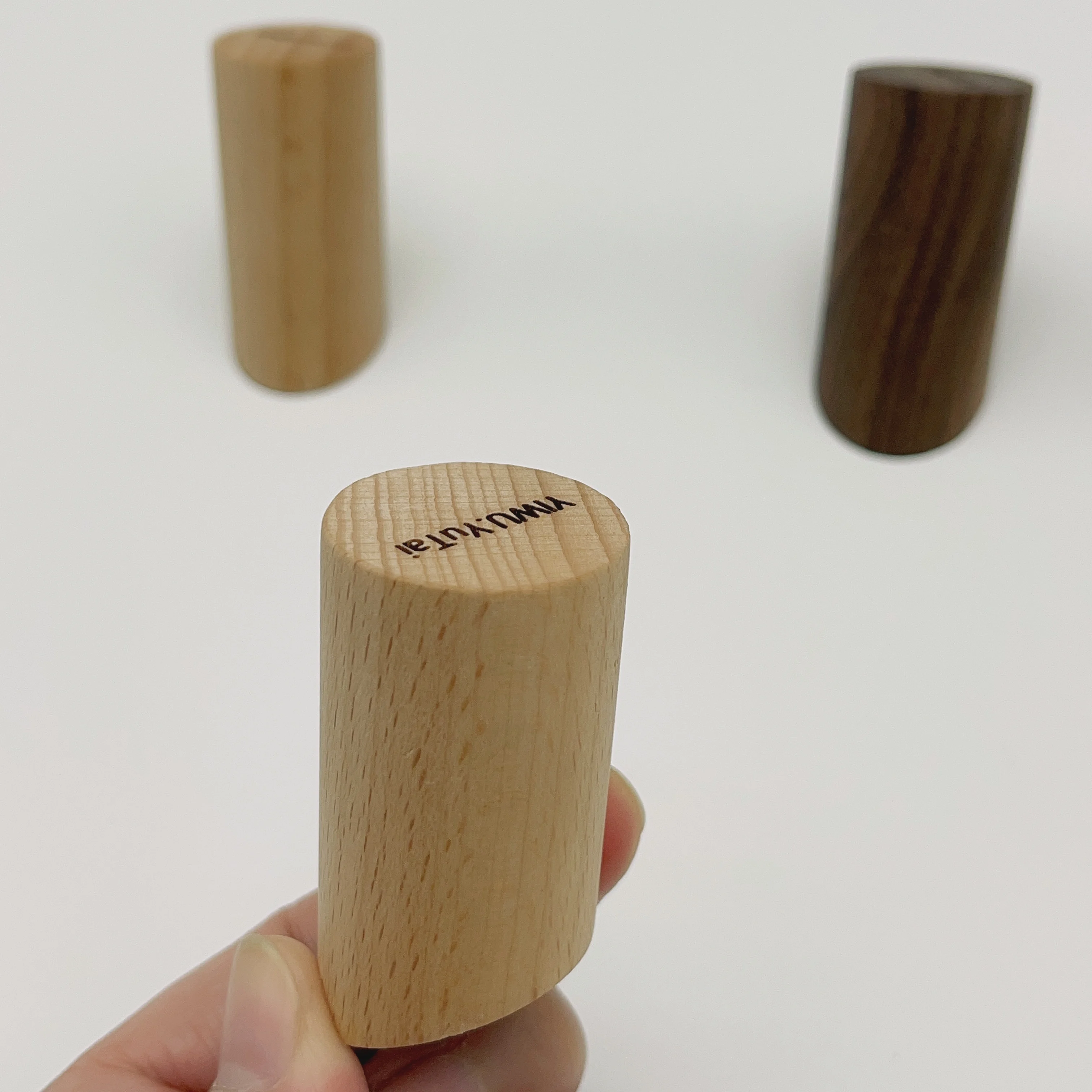 Wholesale Custom Cylindrical Wooden Wall Hooks,Wood wall Hook for Hanging Hats, Keys, Bags, Clothes