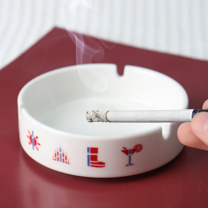 Custom Logo Printed Restaurant Bar Hotel Home Cigarette Cigar Ashtray Portable Small Ceramic Ashtray