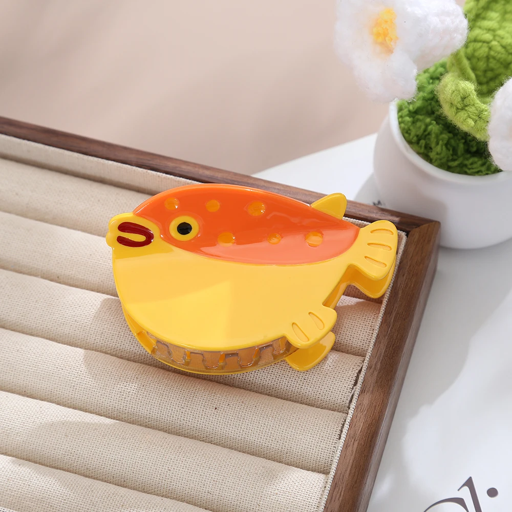 Qiyi Wholesale New Design Funny Aquatic Organism Hair Claw Acetate Cellulose Fish Hair Claws For Women Girls