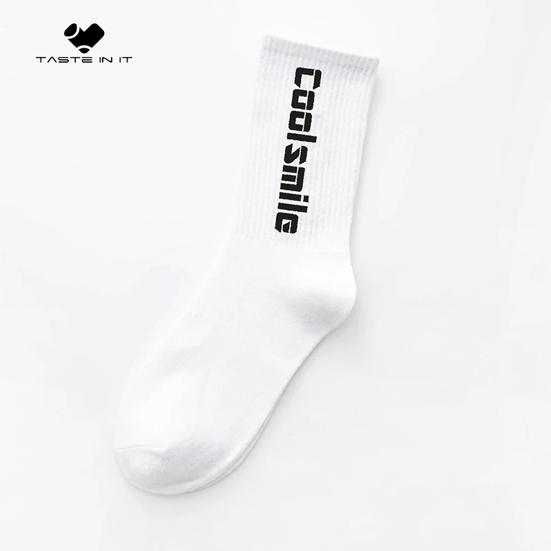 Factory Wholesale Comfortable Soft Designer Casual Jacquard Knitted Socks