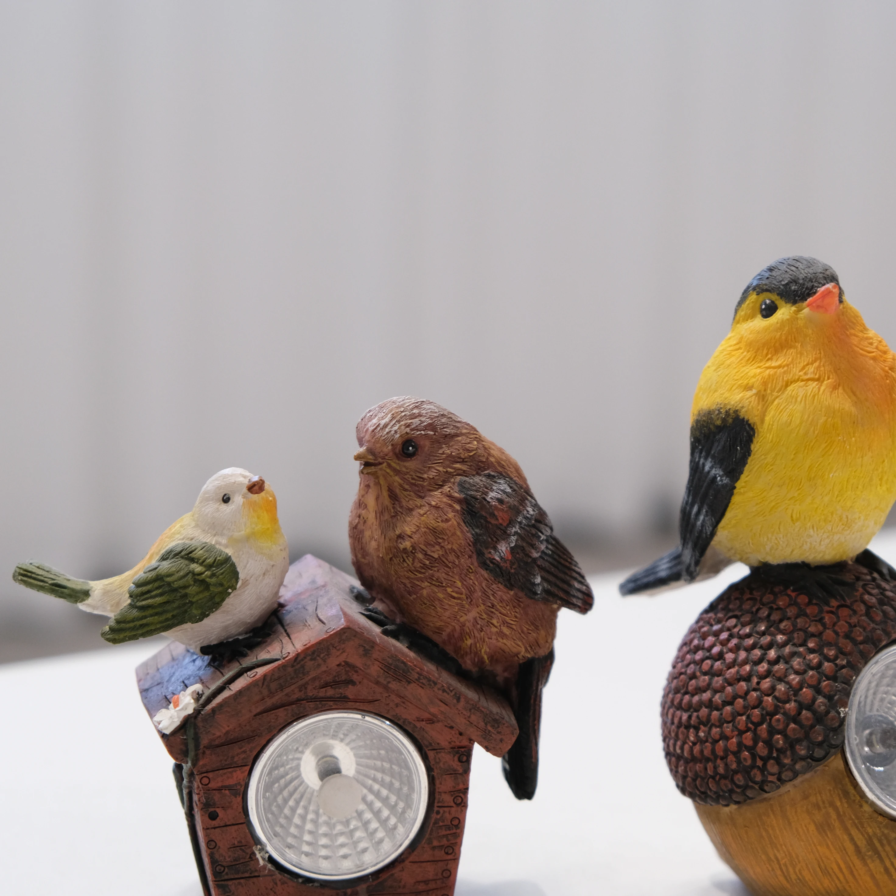 Resin Crafts Wholesale Custom Garden Decoration LED Solar Box Animal Statue Cute bird Figurine