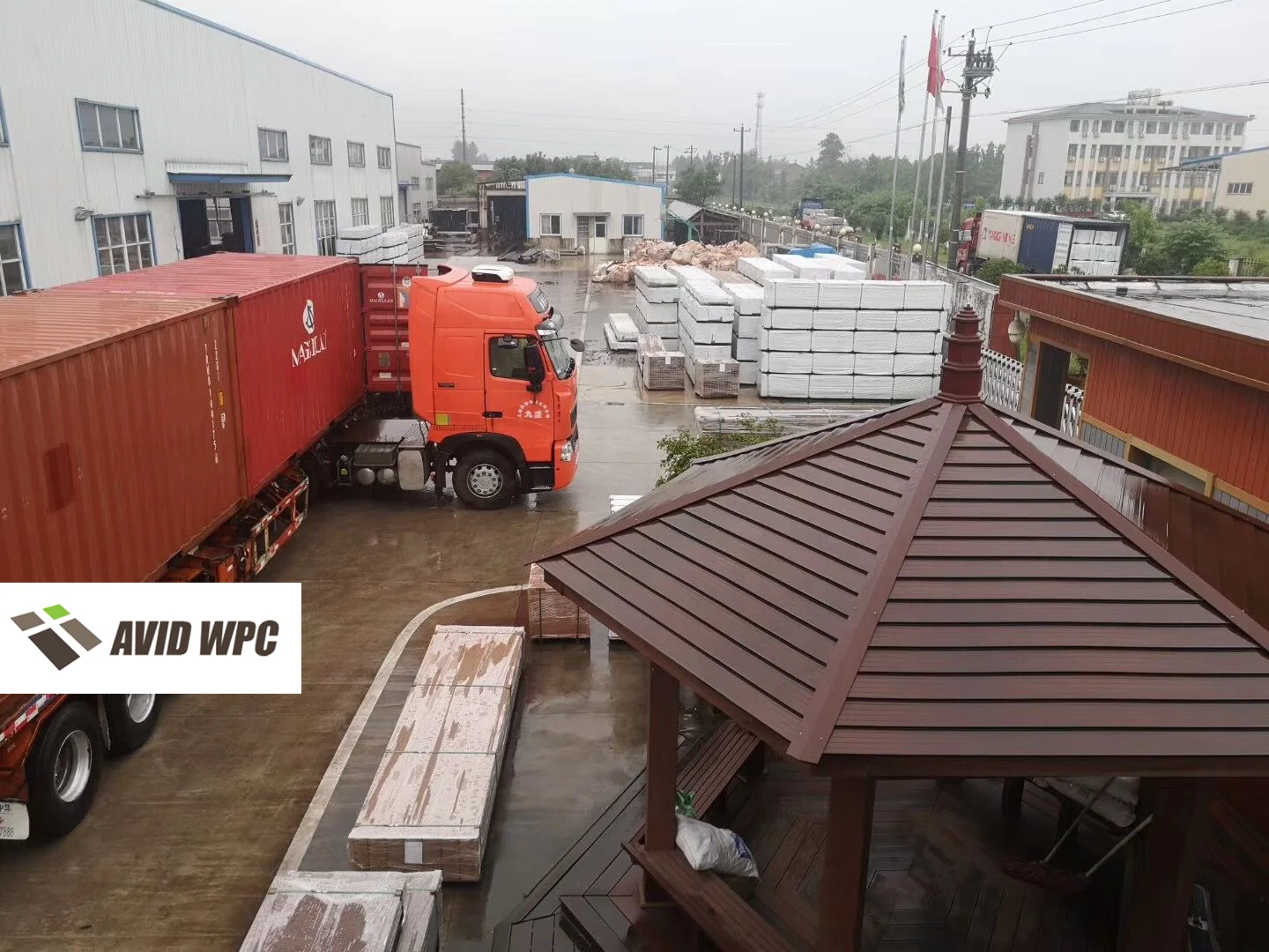 waterproof outdoor wpc wood plastic composite decking solid board with good price building materials made in china