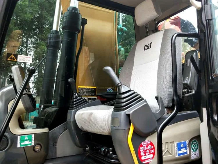 Hot selling good performance small displacement heavy duty used Cat 323D hydraulic crawler caterpillar excavator for sale