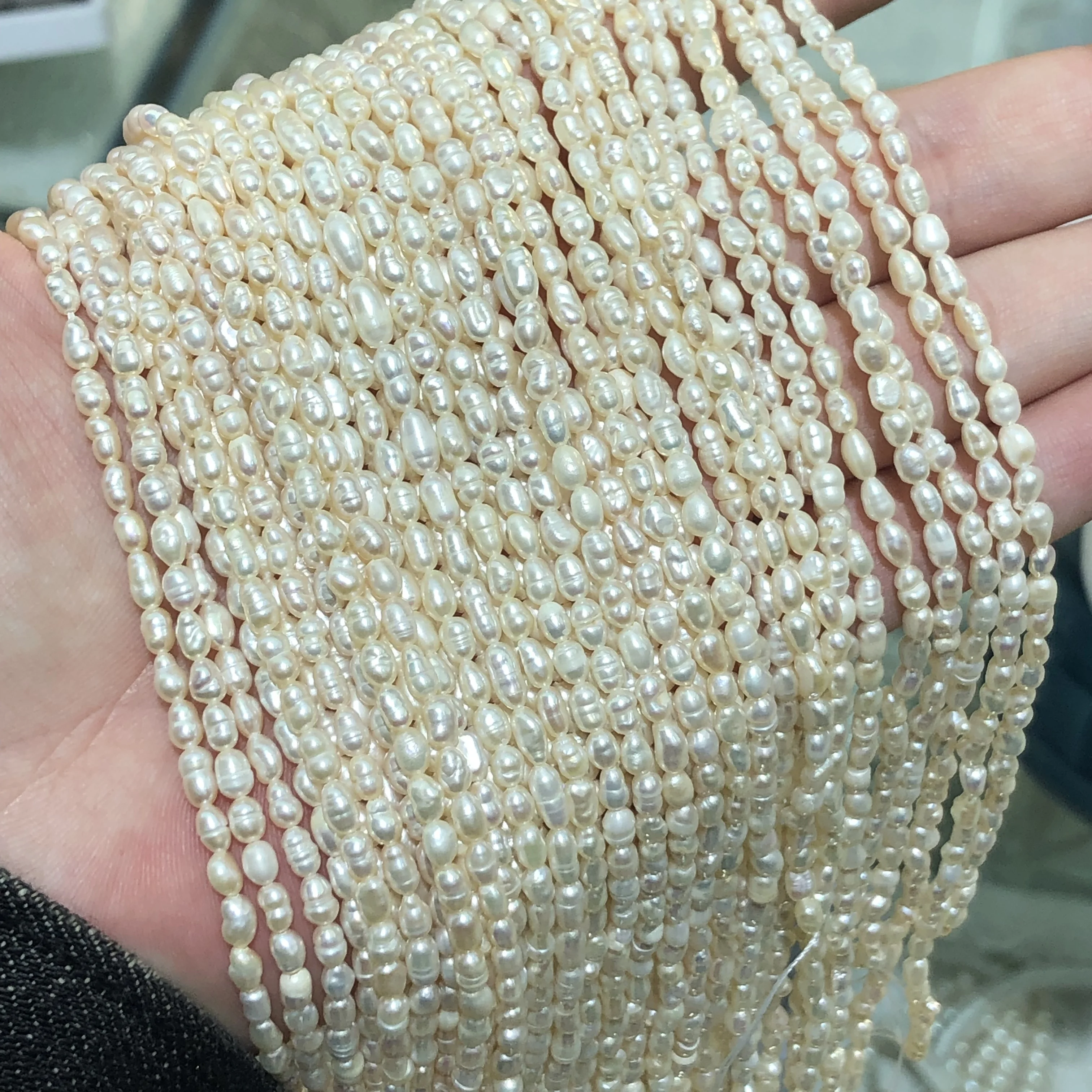 Strong light 2-3mm millet bead straight hole natural freshwater pearl semi-finished loose bead bracelet necklace wholesale