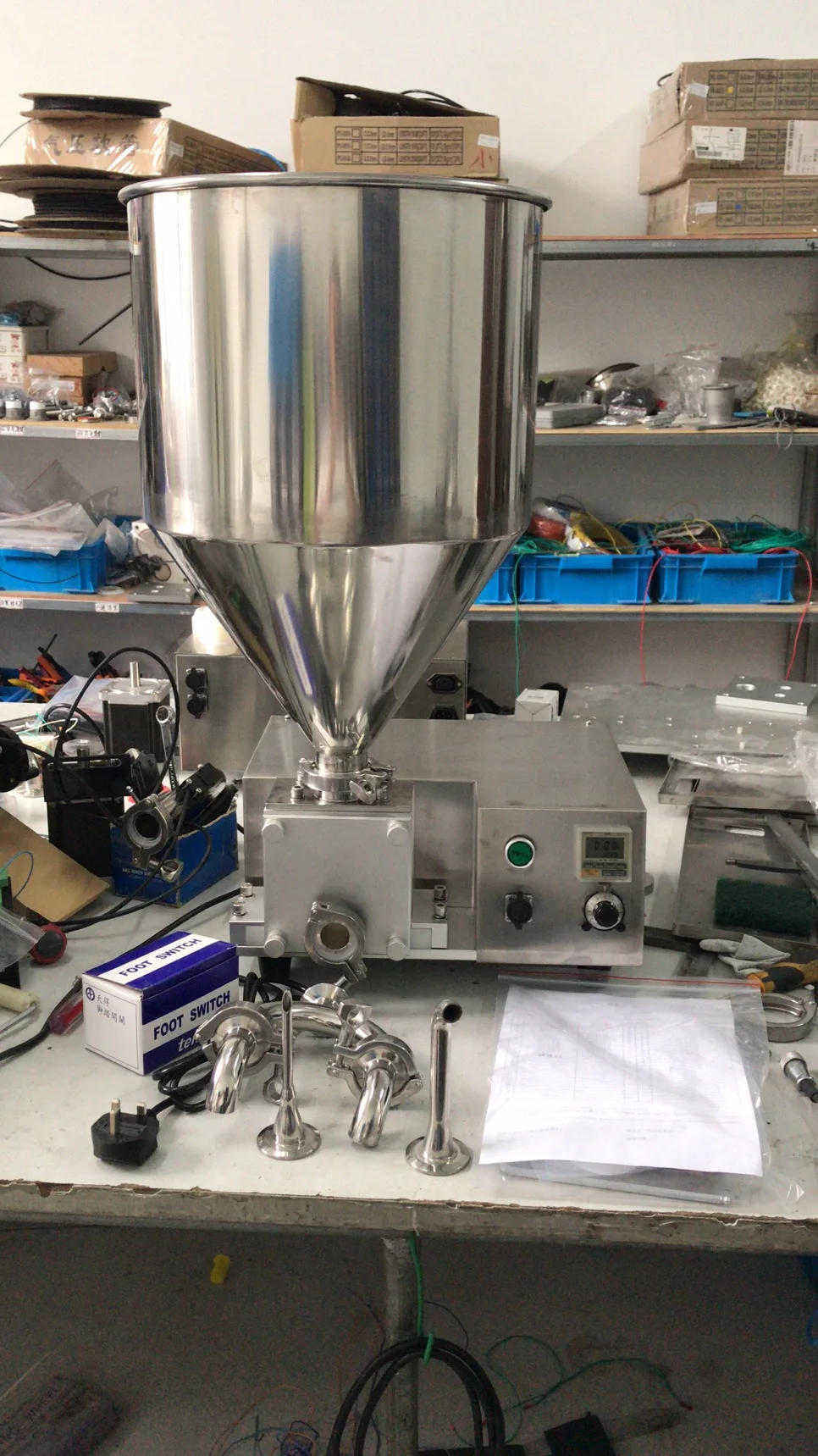 Ice cream cup filling machine cream filling machine cake filling machine