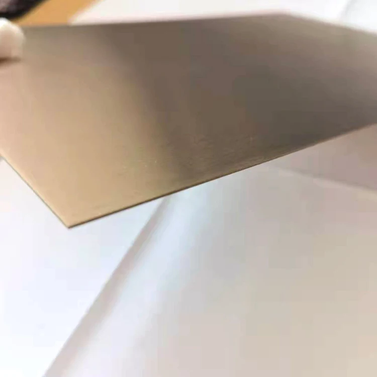 Molybdenum-copper alloy for high-power microelectronics high thermal conductivity expansion and sealing heat sink