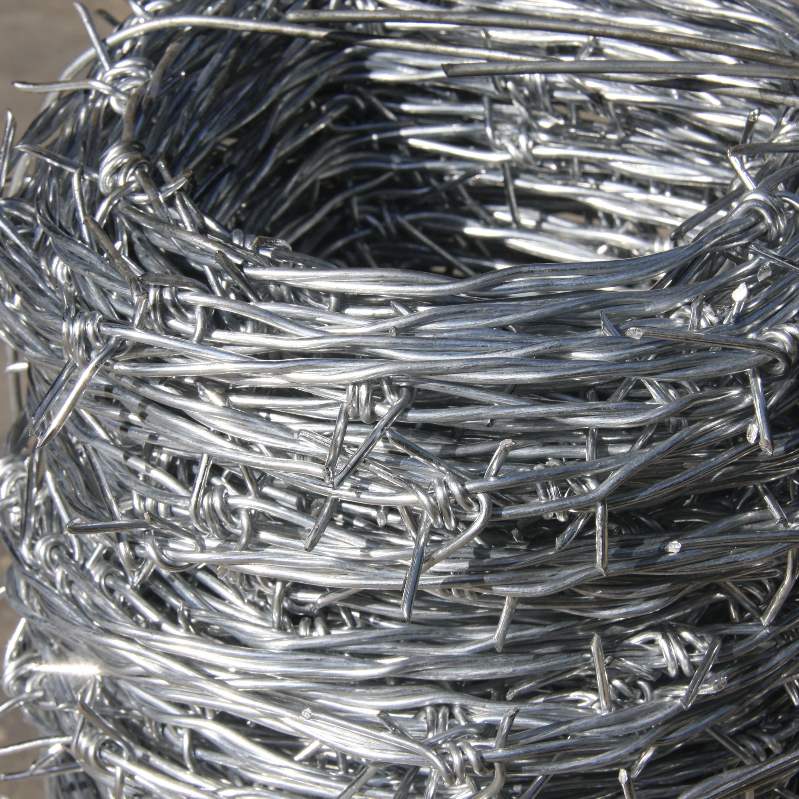 Professional Design Cheap Price Support Samples Galvanized Fence Barbed Wire
